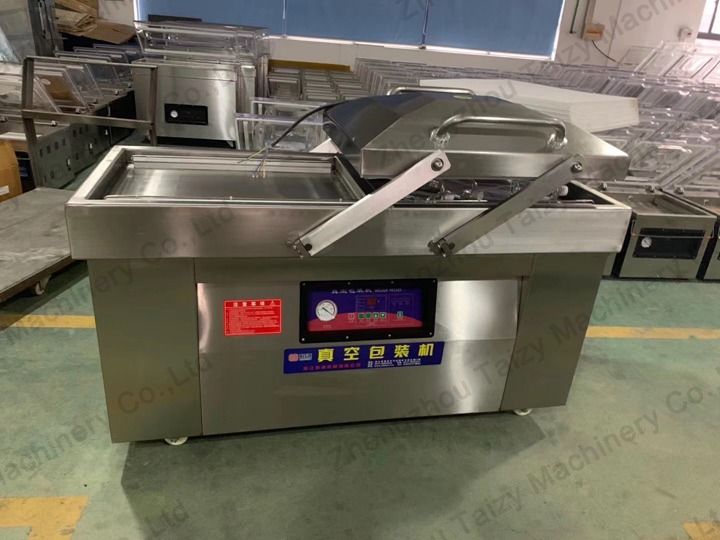 Vacuum packing machine for frozen french fries